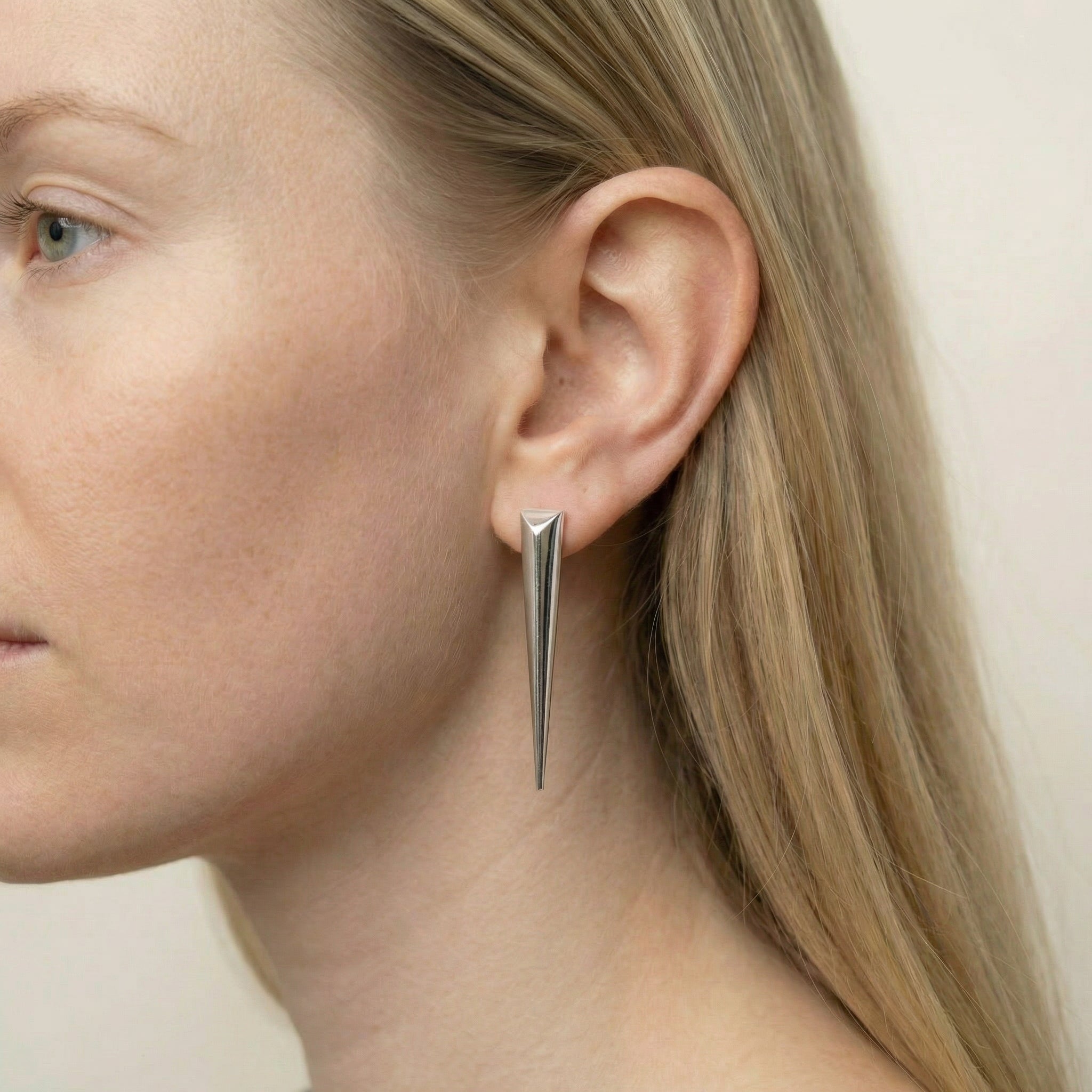 Chunky Dagger Ørering Sølvfarvet