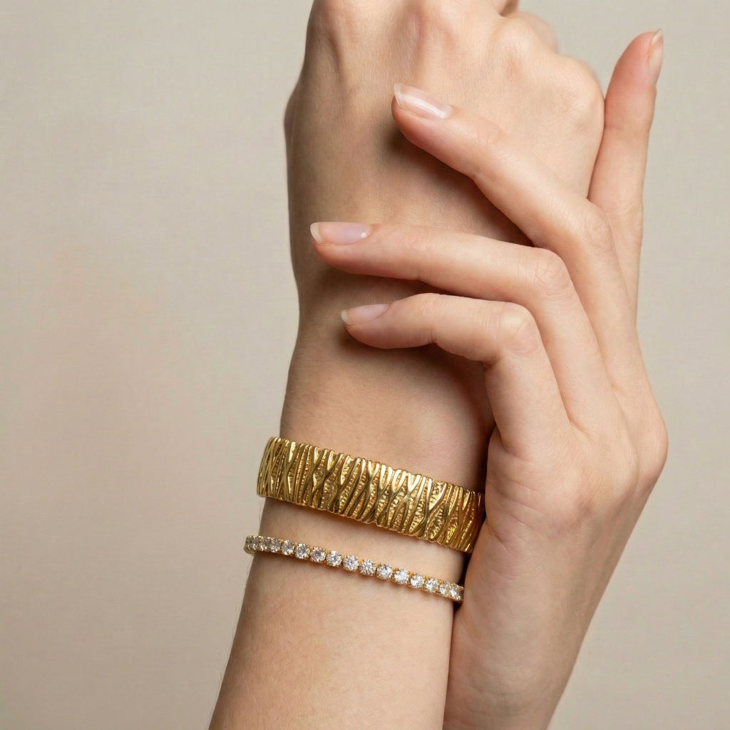 Chunky Hamret Bangle Guldbelagt