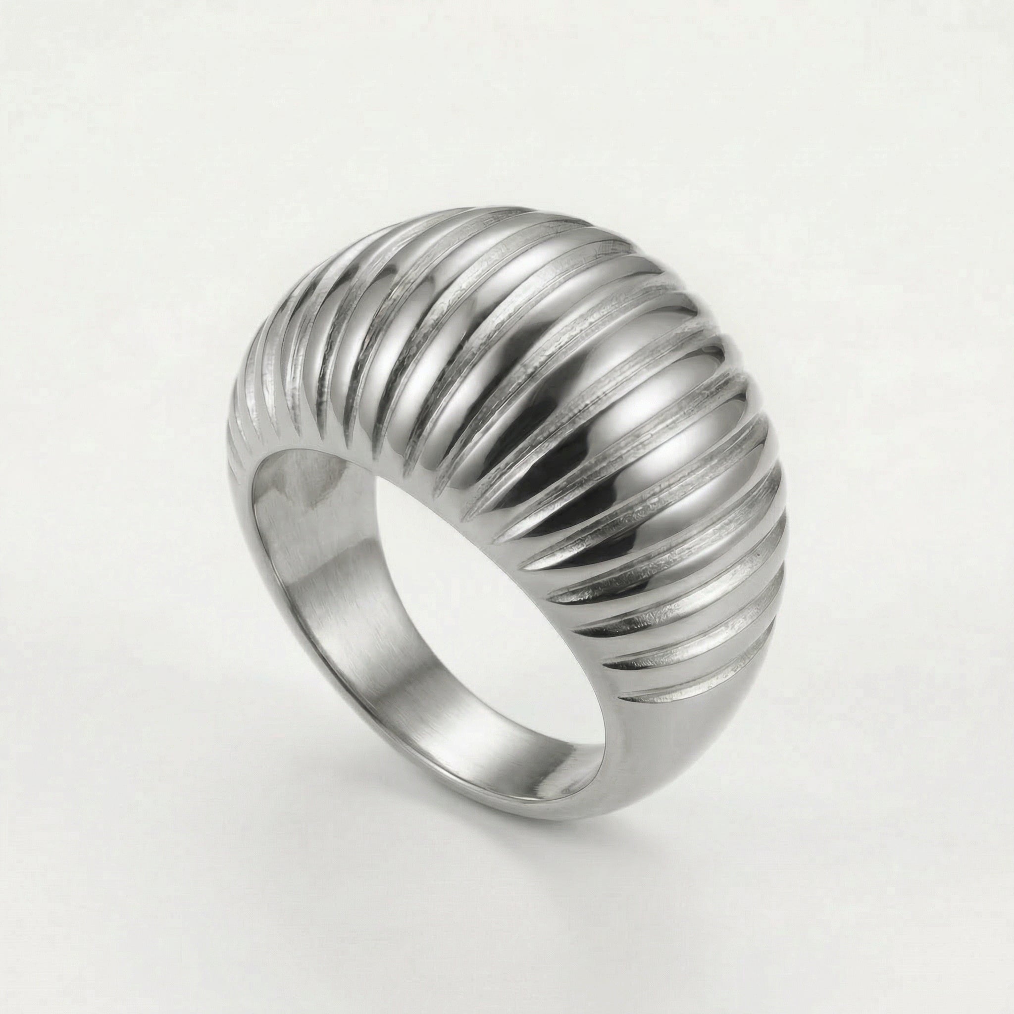 Silver chunky riflet dome ring