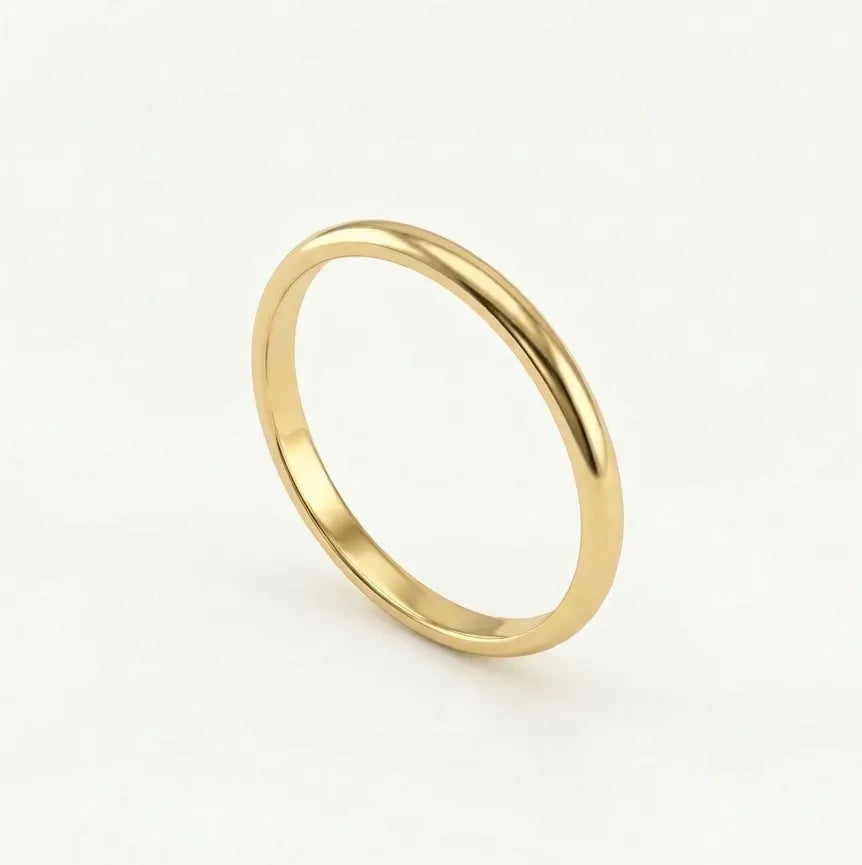 Gold-plated simple gold band on white background