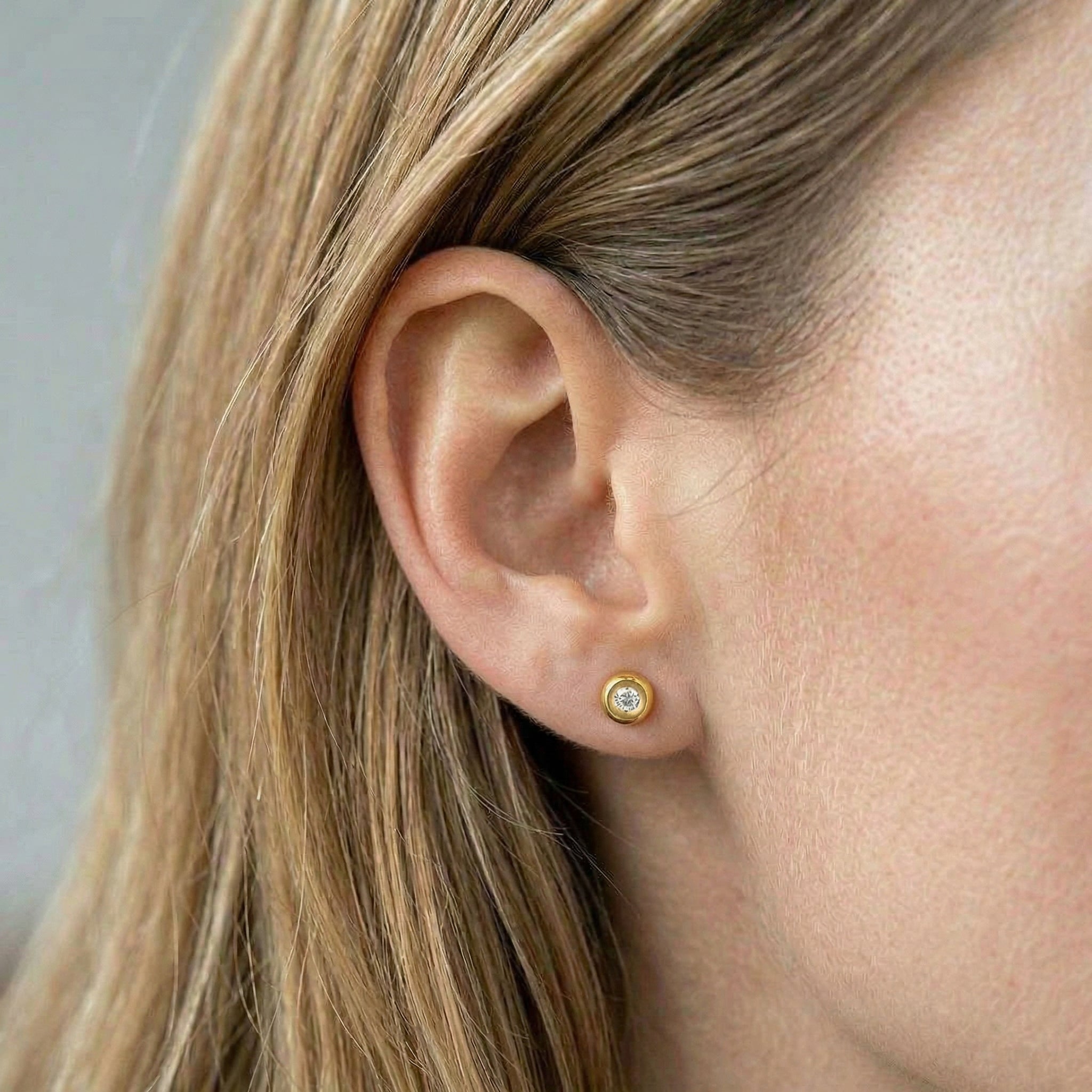 Rund Krystal Stud Guldbelagt